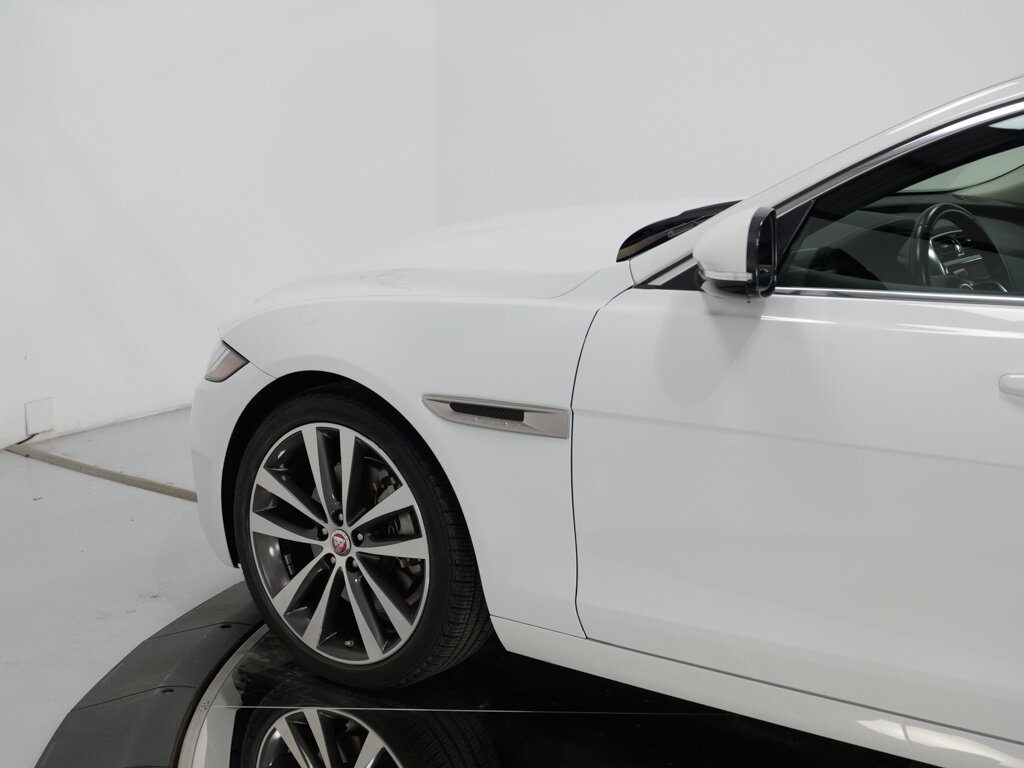 2020 Jaguar XE P250 S $45K MSRP 19 " Style 5031 Wheels   - Photo 18 - Sarasota, FL 34243