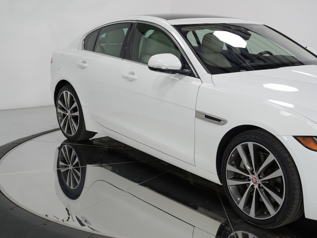 2020 Jaguar XE P250 S $45K MSRP 19 " Style 5031 Wheels   - Photo 13 - Sarasota, FL 34243