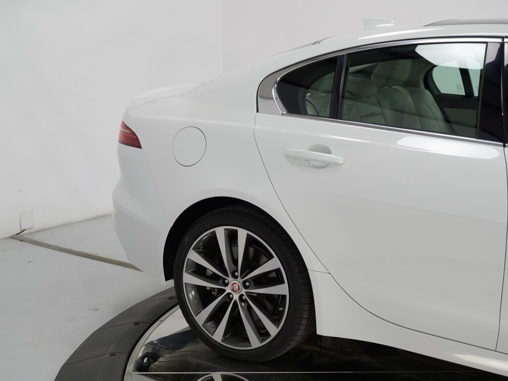 2020 Jaguar XE P250 S $45K MSRP 19 " Style 5031 Wheels   - Photo 28 - Sarasota, FL 34243