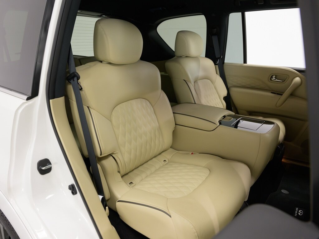 2024 INFINITI QX80 Sensory AWD $91K MSRP   - Photo 44 - Sarasota, FL 34243