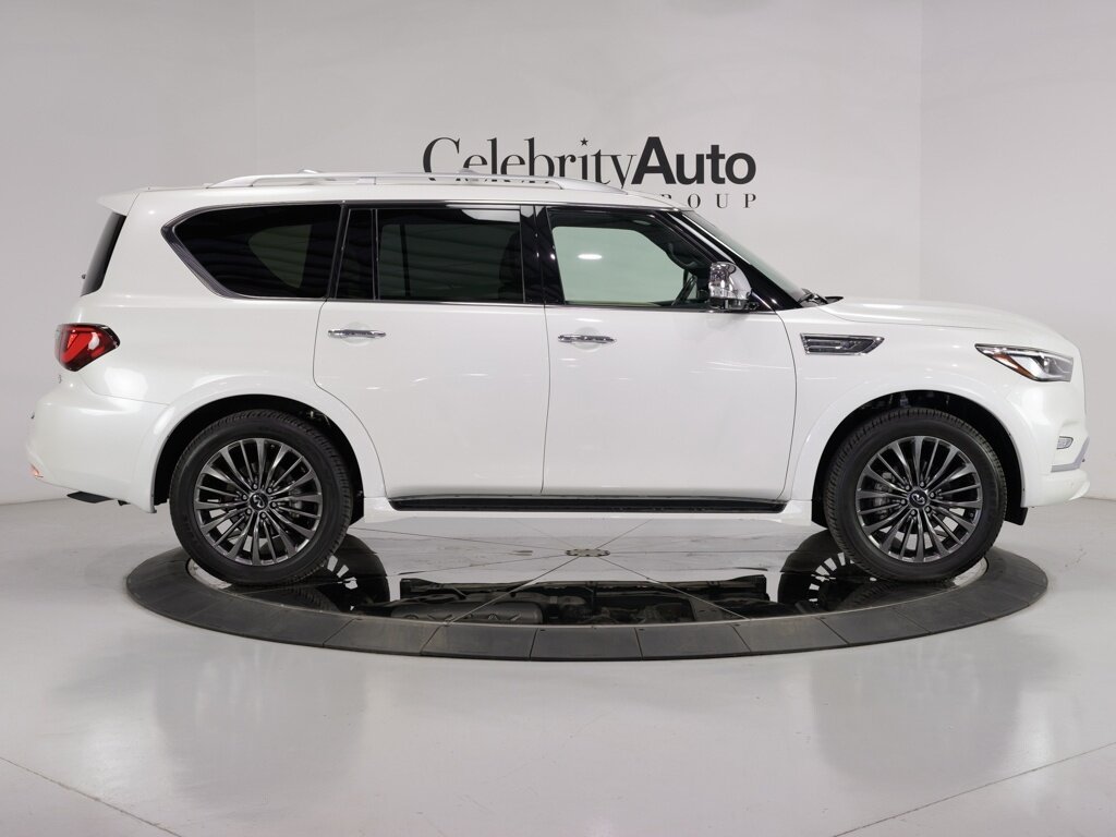 2024 INFINITI QX80 Sensory AWD $91K MSRP   - Photo 8 - Sarasota, FL 34243