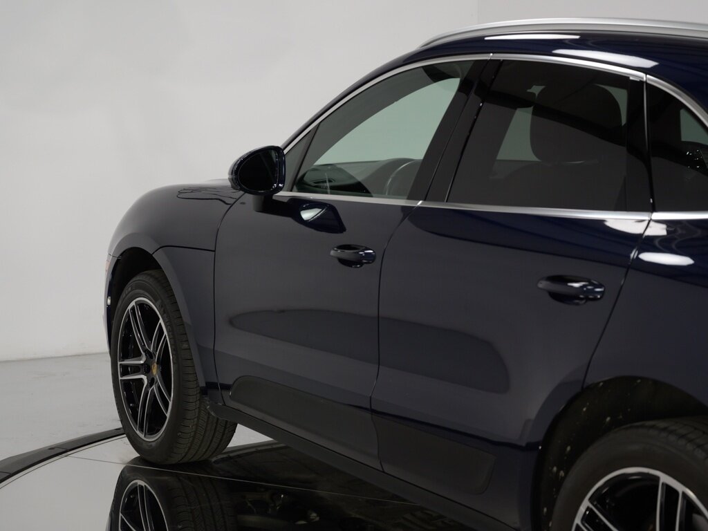 2021 Porsche Macan Premium Pkg Plus Black 20 " Macan Turbo Wheels   - Photo 27 - Sarasota, FL 34243