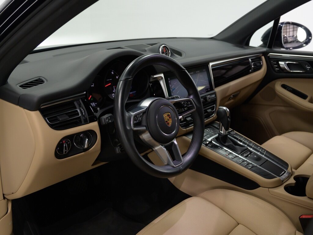 2021 Porsche Macan Premium Pkg Plus Black 20 " Macan Turbo Wheels   - Photo 47 - Sarasota, FL 34243