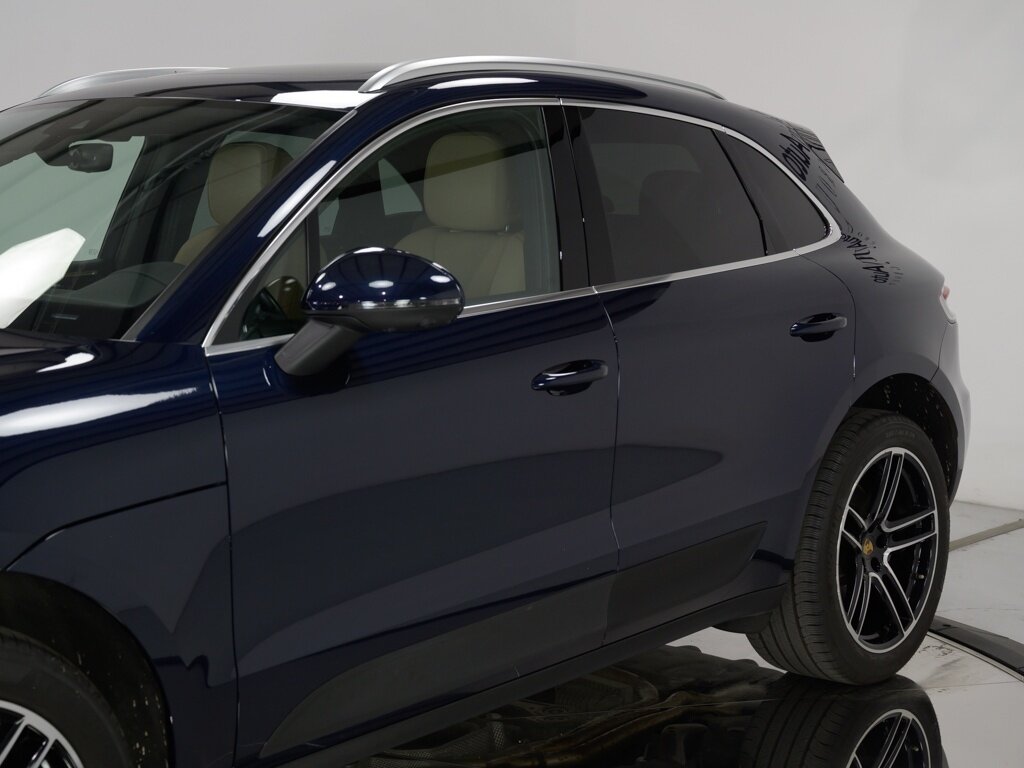 2021 Porsche Macan Premium Pkg Plus Black 20 " Macan Turbo Wheels   - Photo 16 - Sarasota, FL 34243