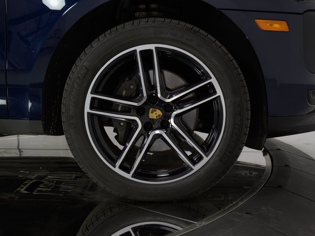 2021 Porsche Macan Premium Pkg Plus Black 20 " Macan Turbo Wheels   - Photo 34 - Sarasota, FL 34243