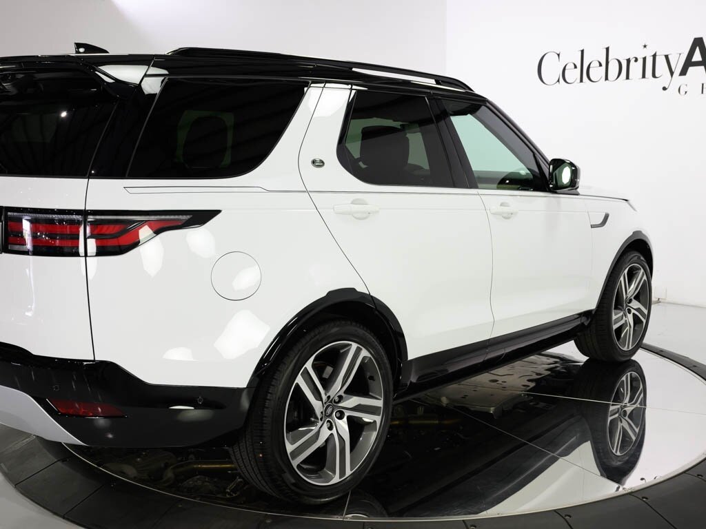 2024 Land Rover Discovery P360 Metropolitan Edition $89K MSRP   - Photo 21 - Sarasota, FL 34243