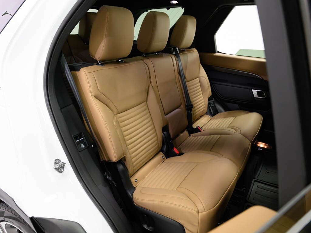 2024 Land Rover Discovery P360 Metropolitan Edition $89K MSRP   - Photo 46 - Sarasota, FL 34243