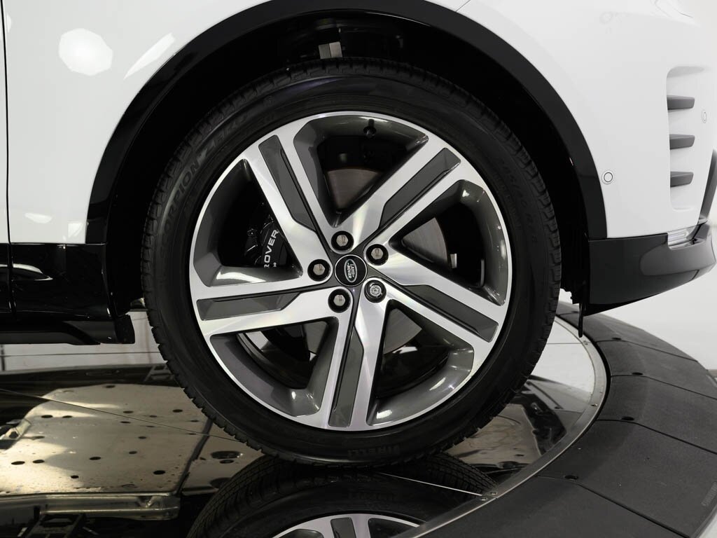 2024 Land Rover Discovery P360 Metropolitan Edition $89K MSRP   - Photo 36 - Sarasota, FL 34243