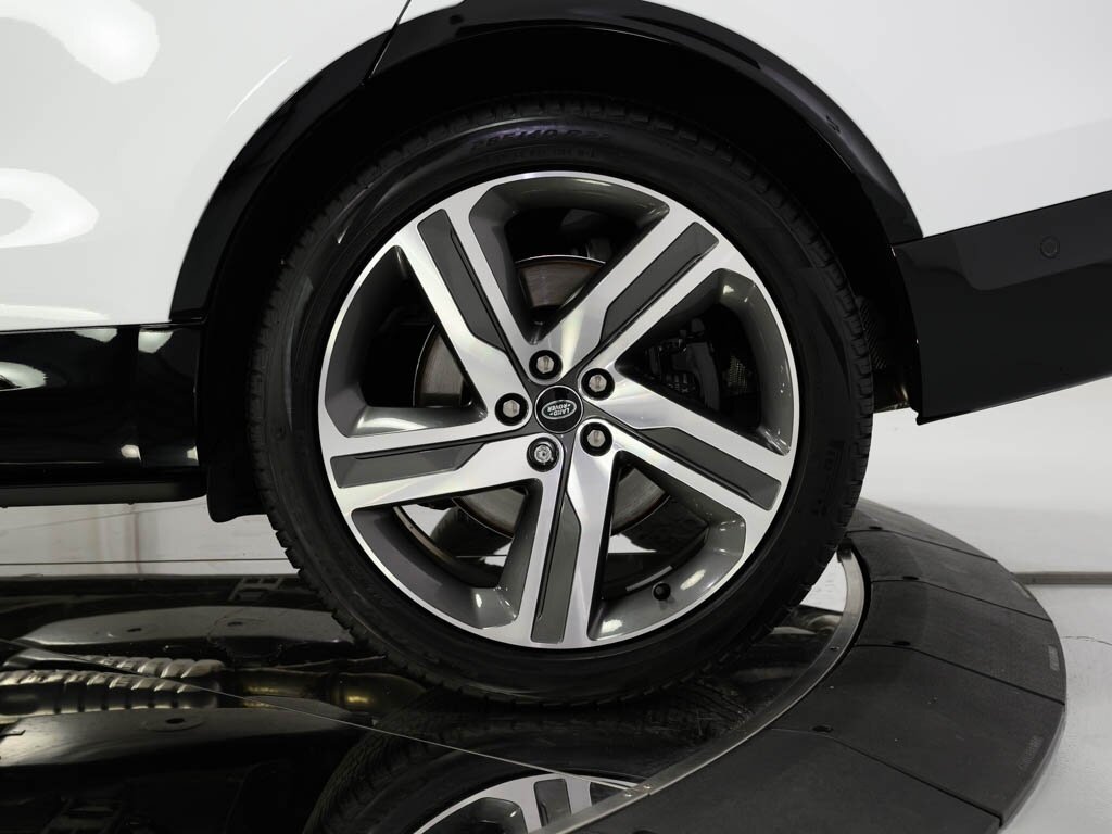 2024 Land Rover Discovery P360 Metropolitan Edition $89K MSRP   - Photo 39 - Sarasota, FL 34243