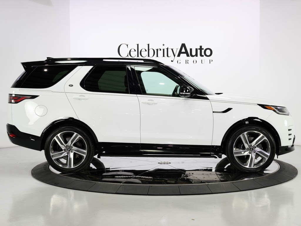 2024 Land Rover Discovery P360 Metropolitan Edition $89K MSRP   - Photo 8 - Sarasota, FL 34243