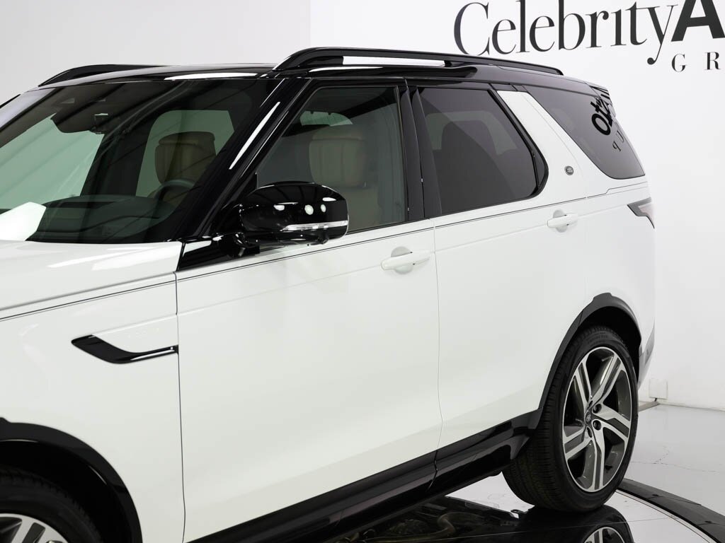 2024 Land Rover Discovery P360 Metropolitan Edition $89K MSRP   - Photo 16 - Sarasota, FL 34243