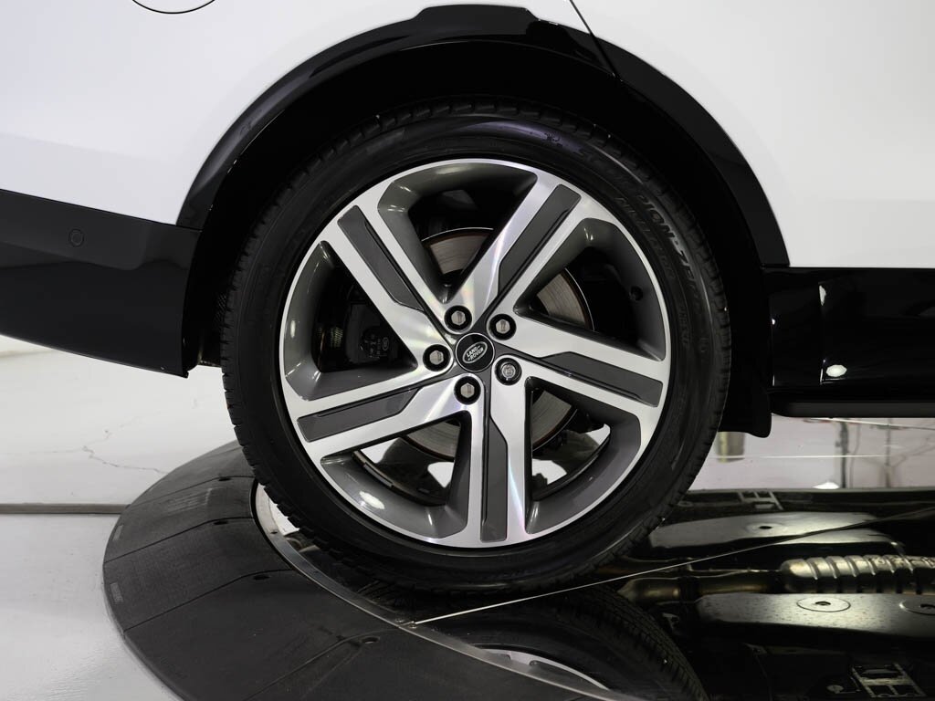 2024 Land Rover Discovery P360 Metropolitan Edition $89K MSRP   - Photo 37 - Sarasota, FL 34243