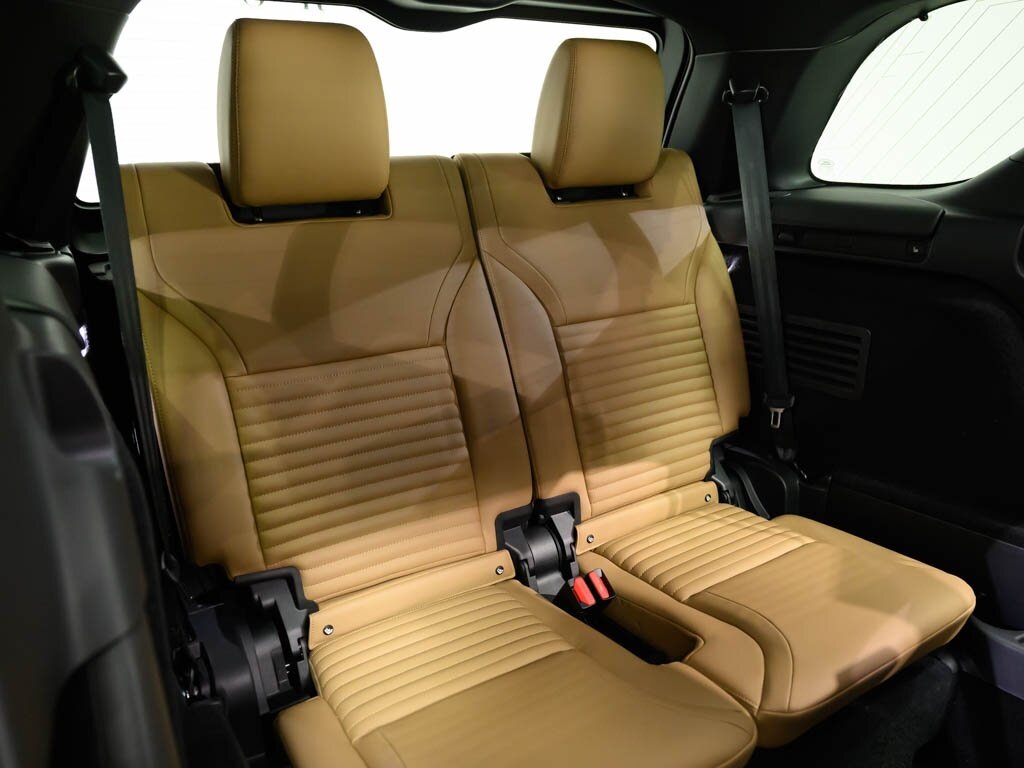 2024 Land Rover Discovery P360 Metropolitan Edition $89K MSRP   - Photo 49 - Sarasota, FL 34243