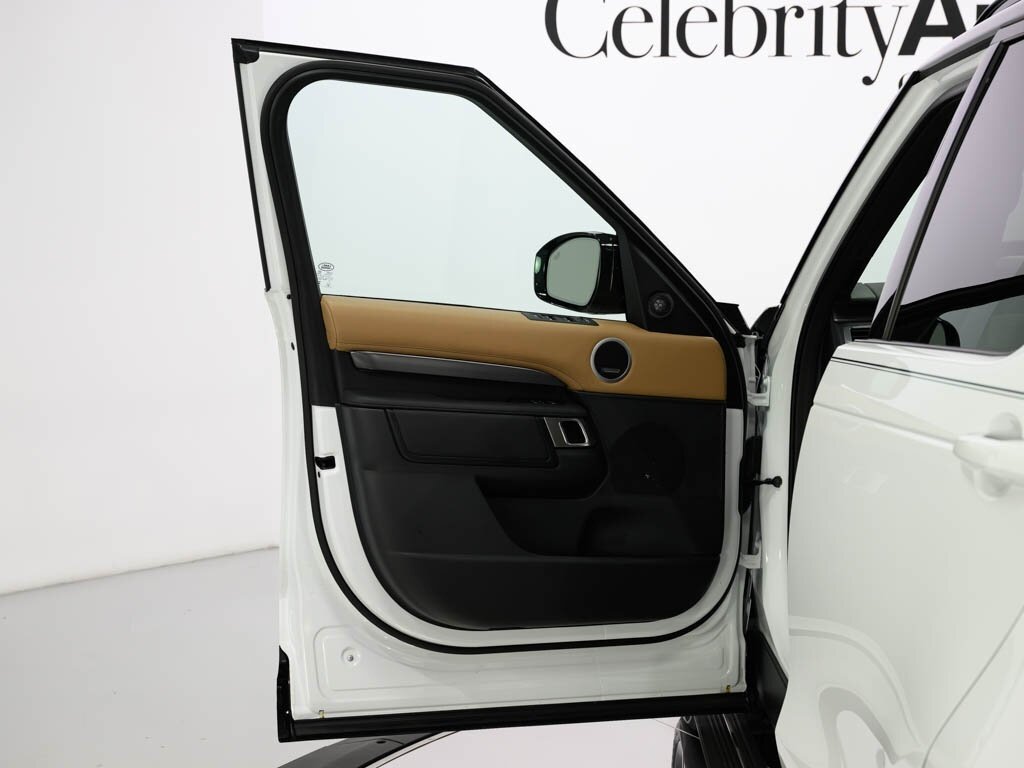2024 Land Rover Discovery P360 Metropolitan Edition $89K MSRP   - Photo 40 - Sarasota, FL 34243