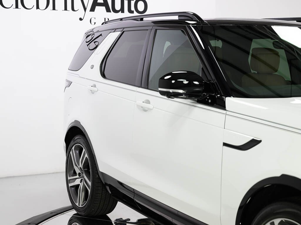 2024 Land Rover Discovery P360 Metropolitan Edition $89K MSRP   - Photo 15 - Sarasota, FL 34243