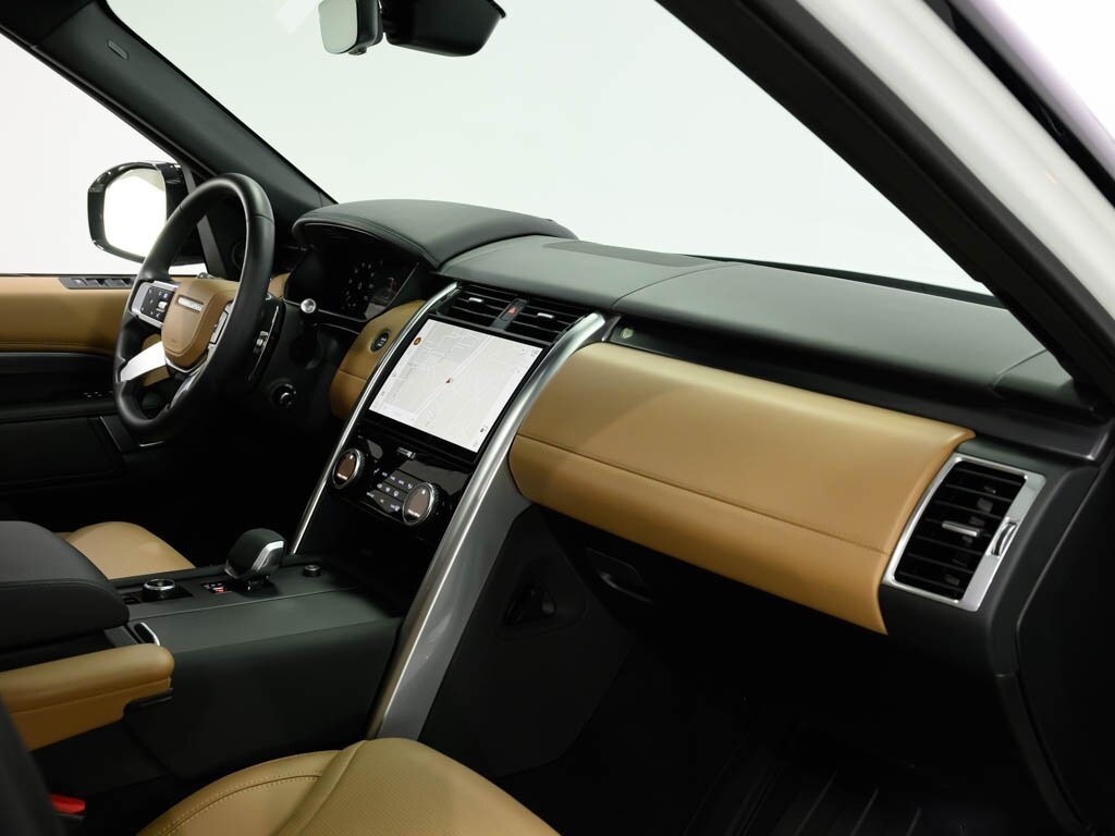 2024 Land Rover Discovery P360 Metropolitan Edition $89K MSRP   - Photo 67 - Sarasota, FL 34243