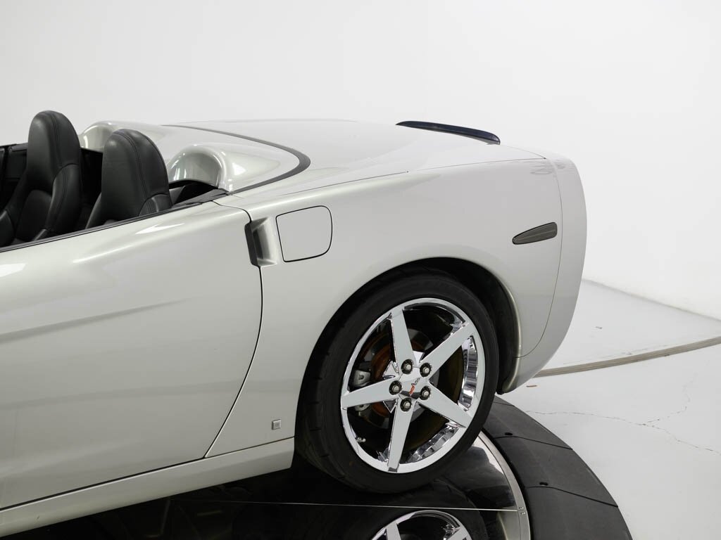 2008 Chevrolet Corvette Convertible Polished Aluminum Wheels - Photo 38 - Sarasota, FL 34243