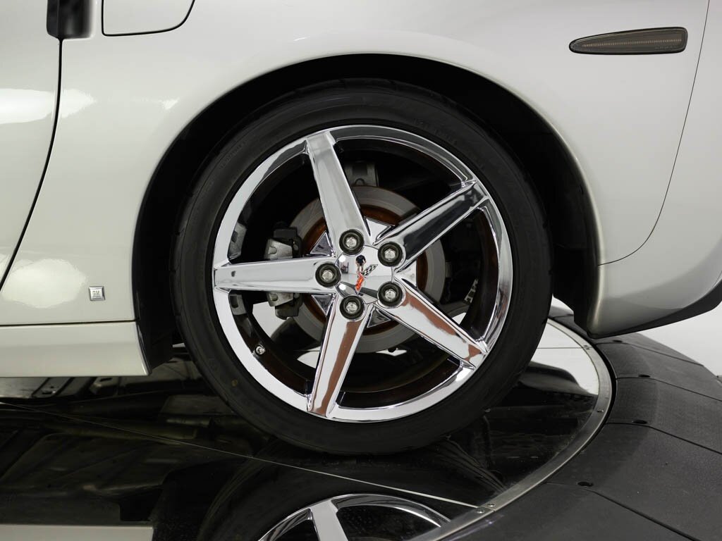 2008 Chevrolet Corvette Convertible Polished Aluminum Wheels - Photo 44 - Sarasota, FL 34243