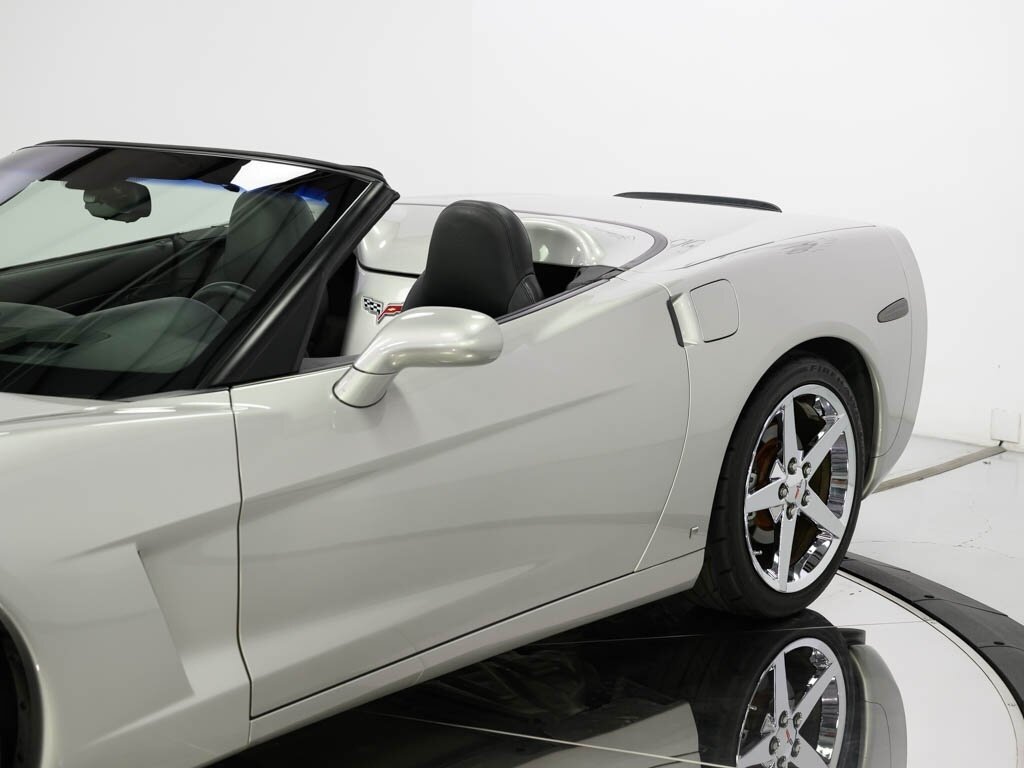 2008 Chevrolet Corvette Convertible Polished Aluminum Wheels - Photo 25 - Sarasota, FL 34243