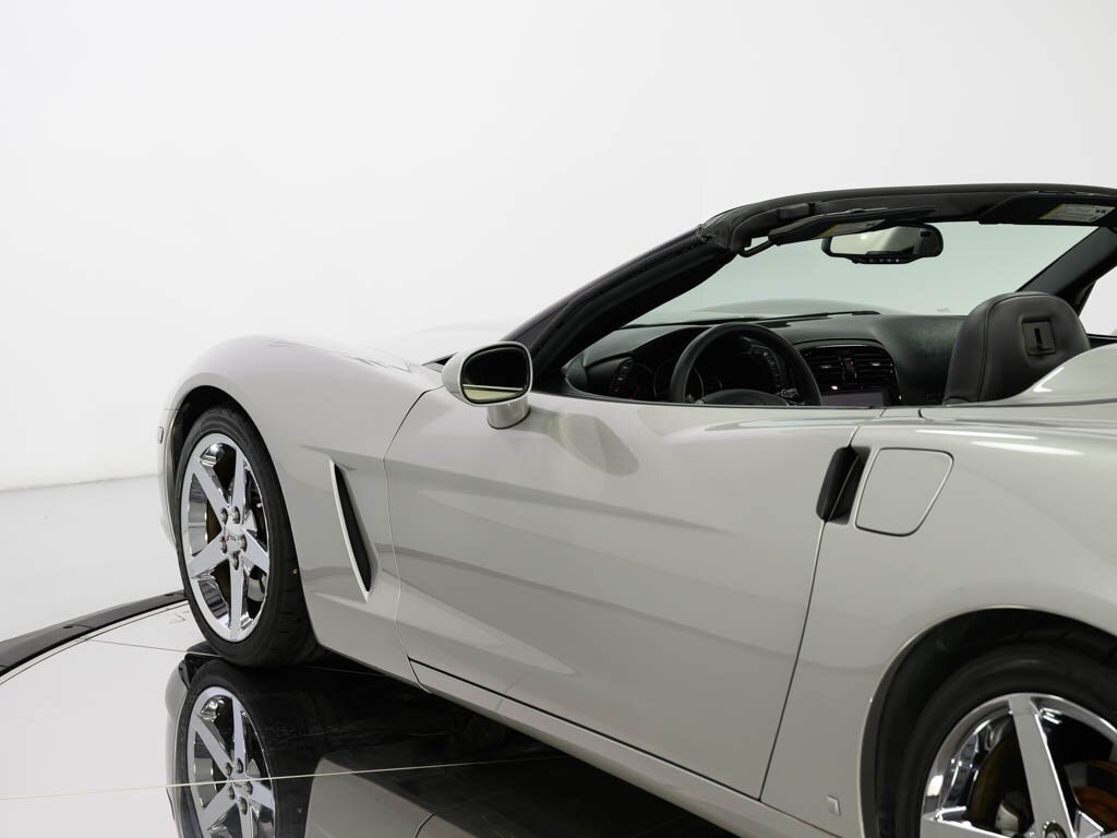 2008 Chevrolet Corvette Convertible Polished Aluminum Wheels - Photo 36 - Sarasota, FL 34243