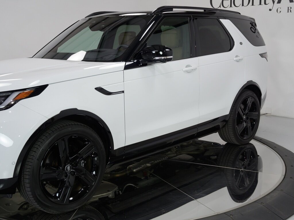 2023 Land Rover Discovery P360 HSE R Dynamic Metropolitan Edition $88K MSRP   - Photo 14 - Sarasota, FL 34243