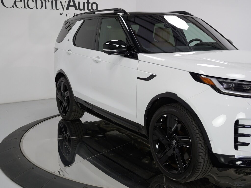 2023 Land Rover Discovery P360 HSE R Dynamic Metropolitan Edition $88K MSRP   - Photo 13 - Sarasota, FL 34243