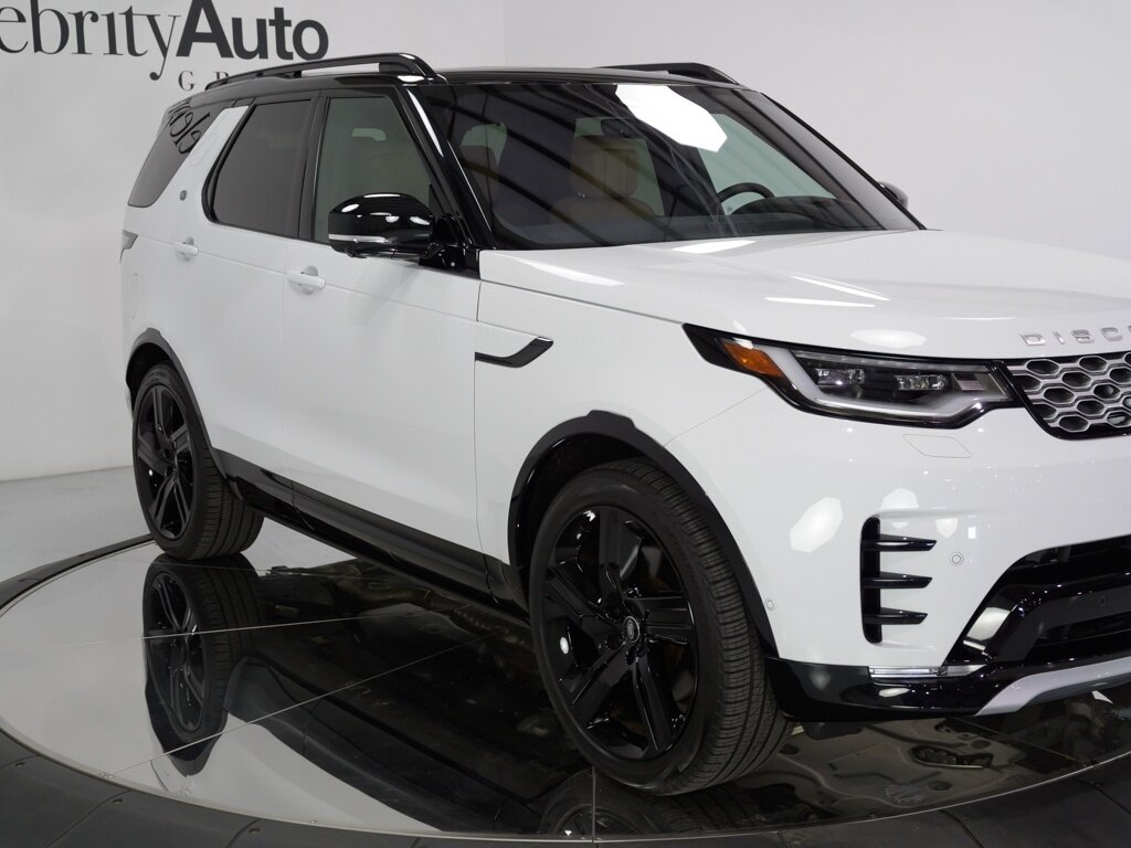 2023 Land Rover Discovery P360 HSE R Dynamic Metropolitan Edition $88K MSRP   - Photo 10 - Sarasota, FL 34243