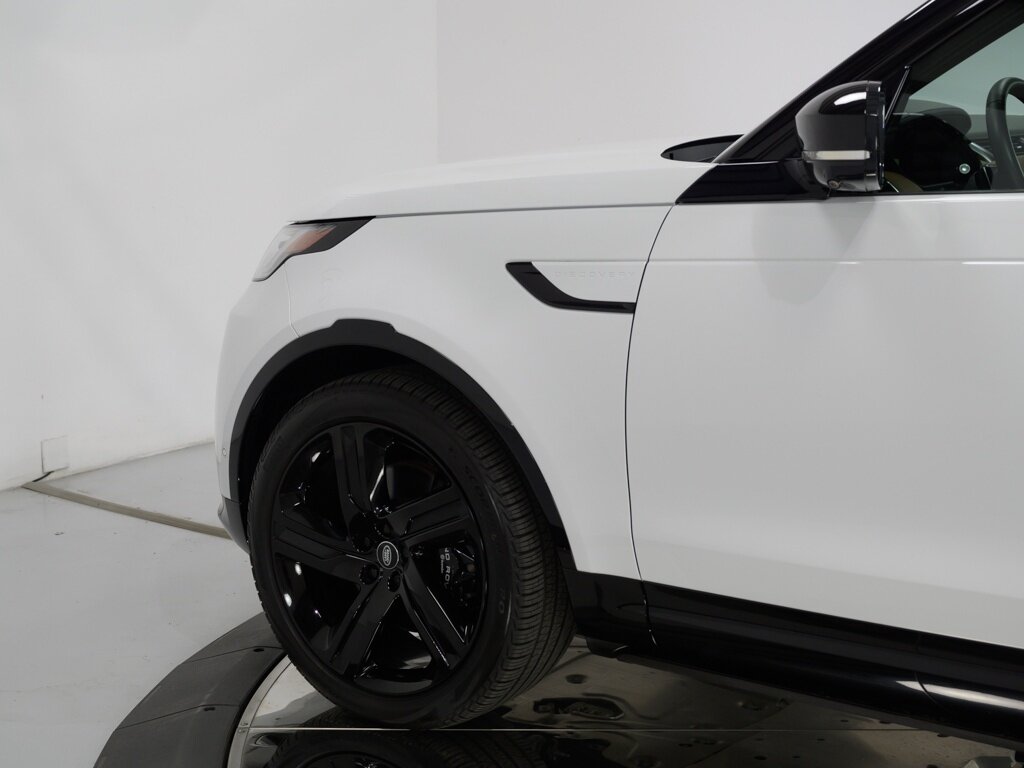 2023 Land Rover Discovery P360 HSE R Dynamic Metropolitan Edition $88K MSRP   - Photo 18 - Sarasota, FL 34243