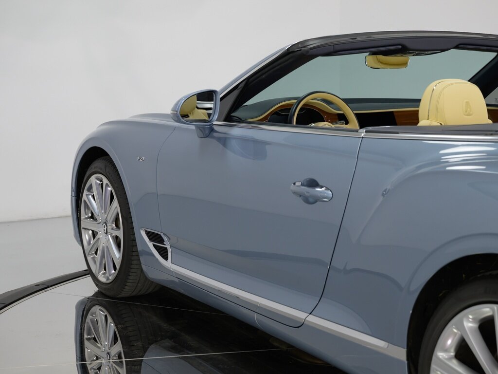 2021 Bentley Continental GTC V8 Touring Specification $265K MSRP   - Photo 36 - Sarasota, FL 34243