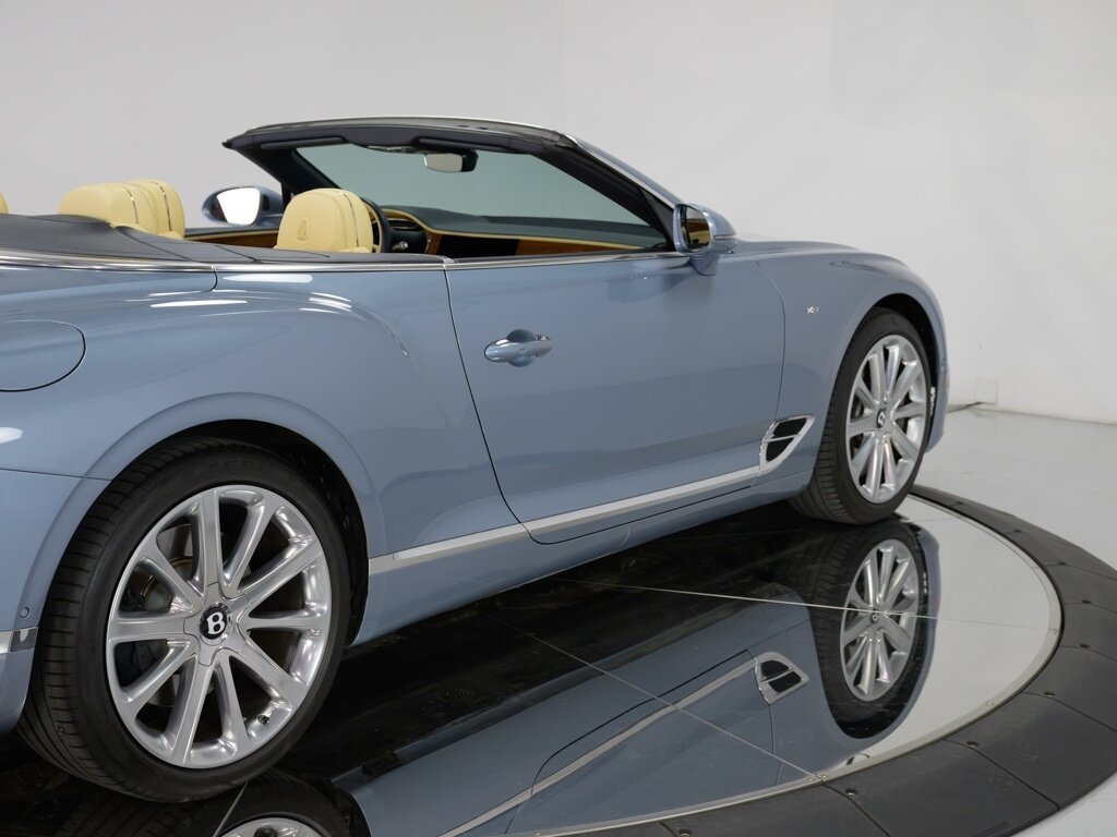 2021 Bentley Continental GTC V8 Touring Specification $265K MSRP   - Photo 33 - Sarasota, FL 34243