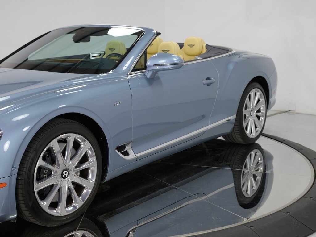 2021 Bentley Continental GTC V8 Touring Specification $265K MSRP   - Photo 23 - Sarasota, FL 34243