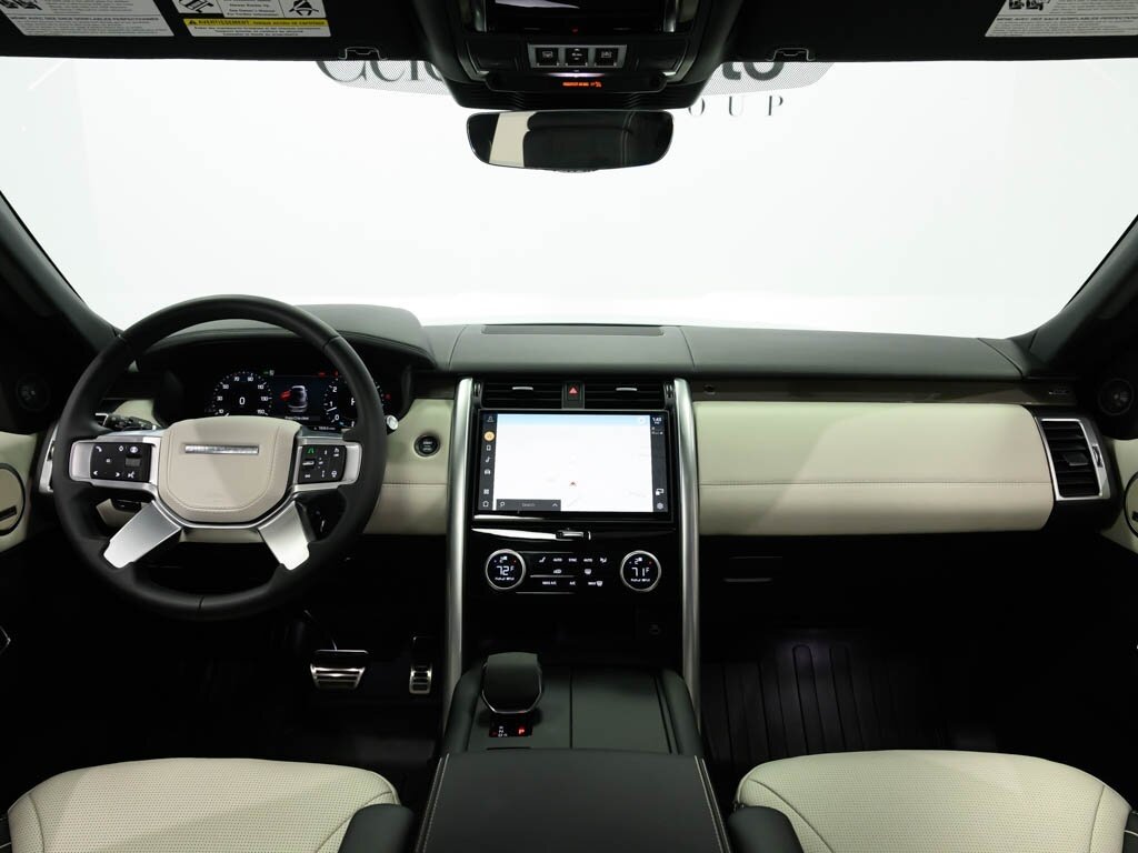 2024 Land Rover Discovery P360 Metropolitan Edition $82K MSRP   - Photo 62 - Sarasota, FL 34243