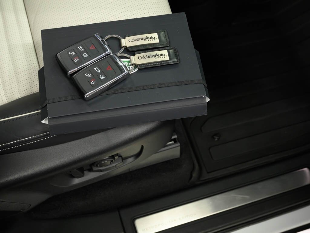 2024 Land Rover Discovery P360 Metropolitan Edition $82K MSRP   - Photo 69 - Sarasota, FL 34243