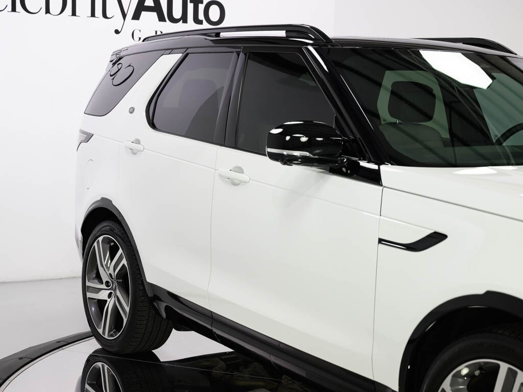 2024 Land Rover Discovery P360 Metropolitan Edition $82K MSRP   - Photo 15 - Sarasota, FL 34243