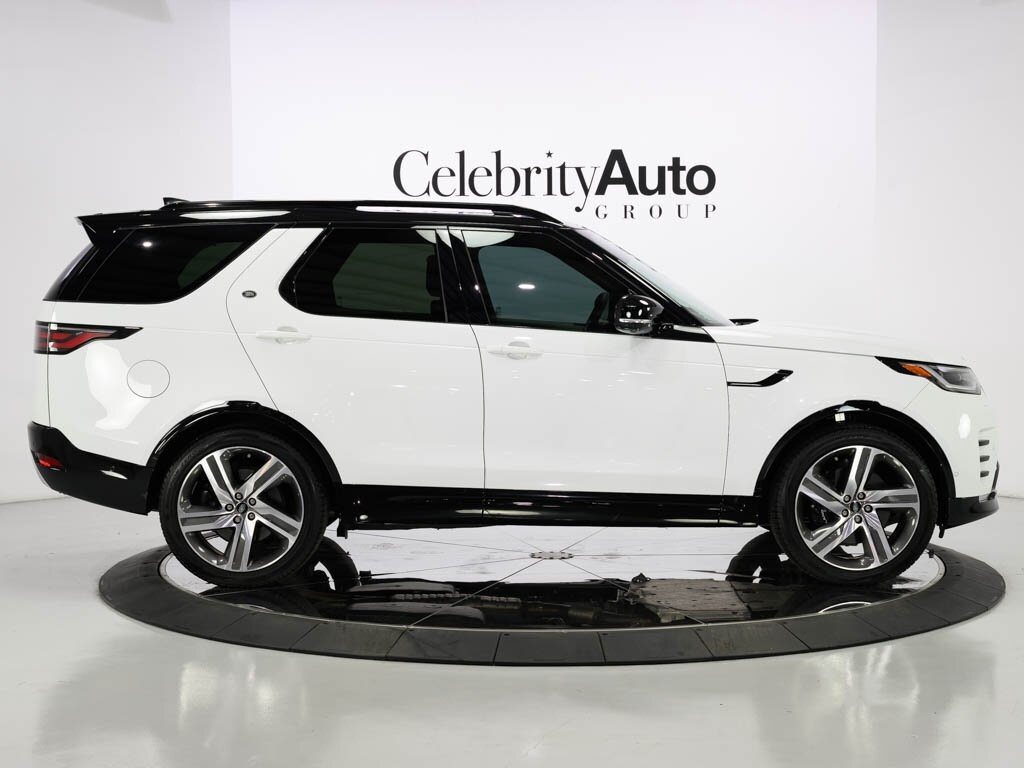 2024 Land Rover Discovery P360 Metropolitan Edition $82K MSRP   - Photo 8 - Sarasota, FL 34243