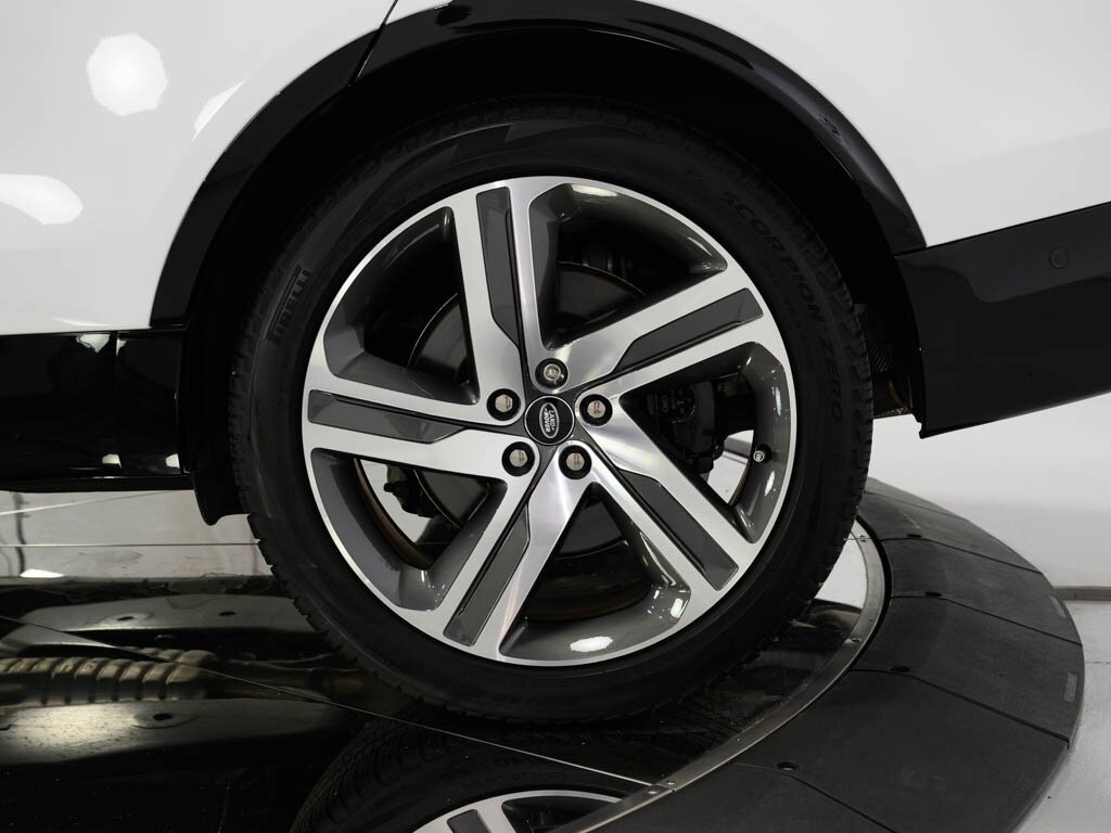 2024 Land Rover Discovery P360 Metropolitan Edition $82K MSRP   - Photo 37 - Sarasota, FL 34243