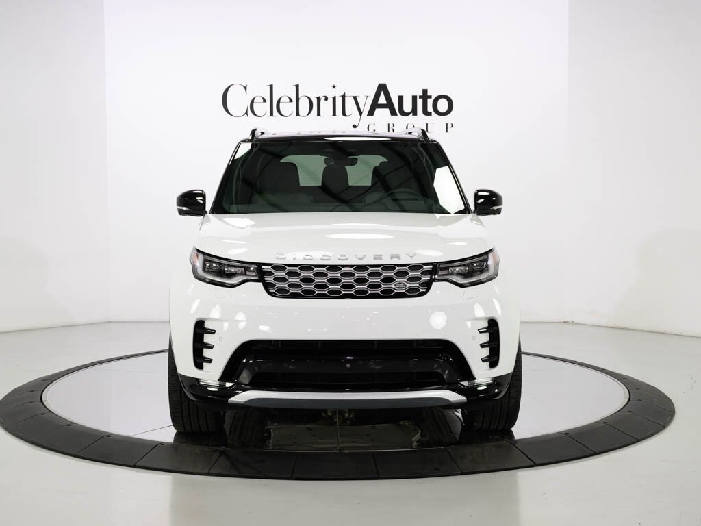 2024 Land Rover Discovery P360 Metropolitan Edition $82K MSRP   - Photo 11 - Sarasota, FL 34243