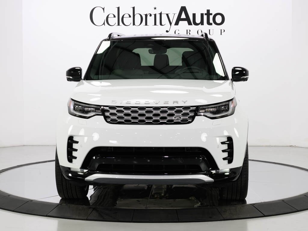 2024 Land Rover Discovery P360 Metropolitan Edition $82K MSRP   - Photo 2 - Sarasota, FL 34243