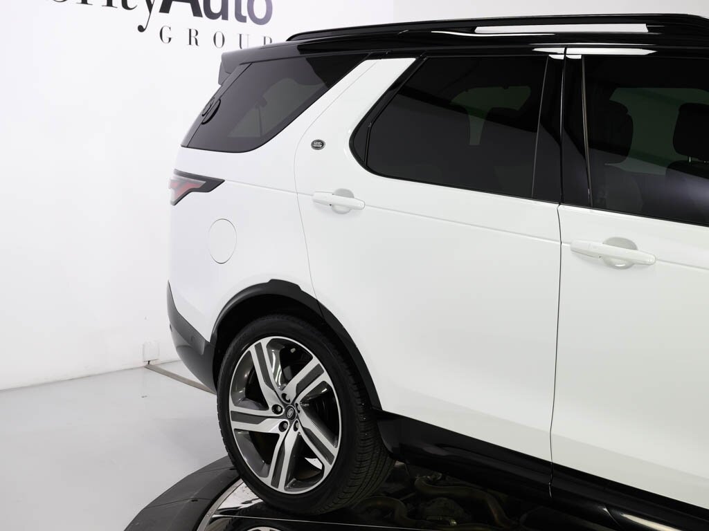 2024 Land Rover Discovery P360 Metropolitan Edition $82K MSRP   - Photo 28 - Sarasota, FL 34243