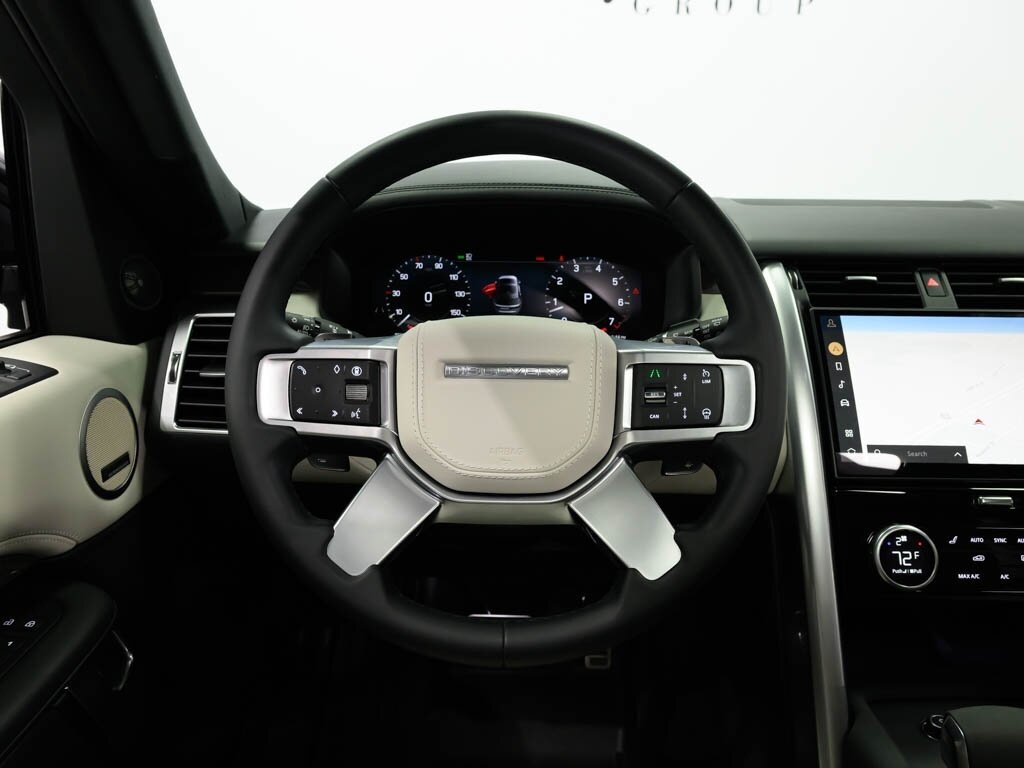 2024 Land Rover Discovery P360 Metropolitan Edition $82K MSRP   - Photo 48 - Sarasota, FL 34243