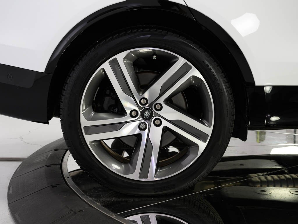 2024 Land Rover Discovery P360 Metropolitan Edition $82K MSRP   - Photo 35 - Sarasota, FL 34243