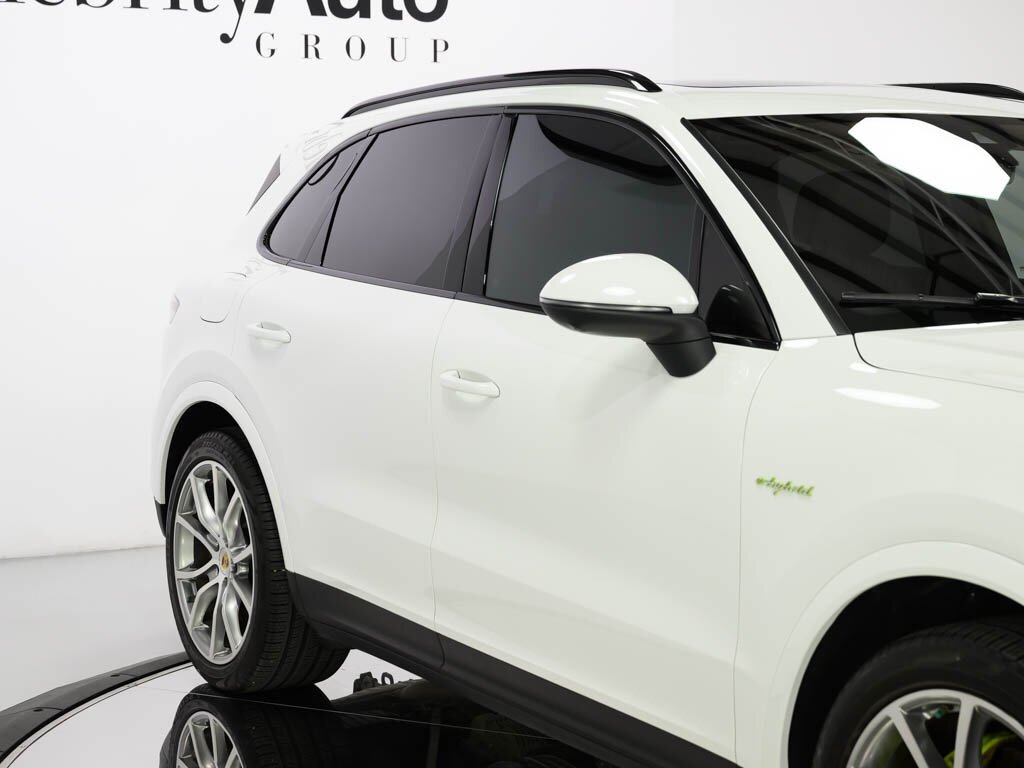 2023 Porsche Cayenne E-Hybrid $112K MSRP Premium Pkg Assistance Pkg - Photo 15 - Sarasota, FL 34243