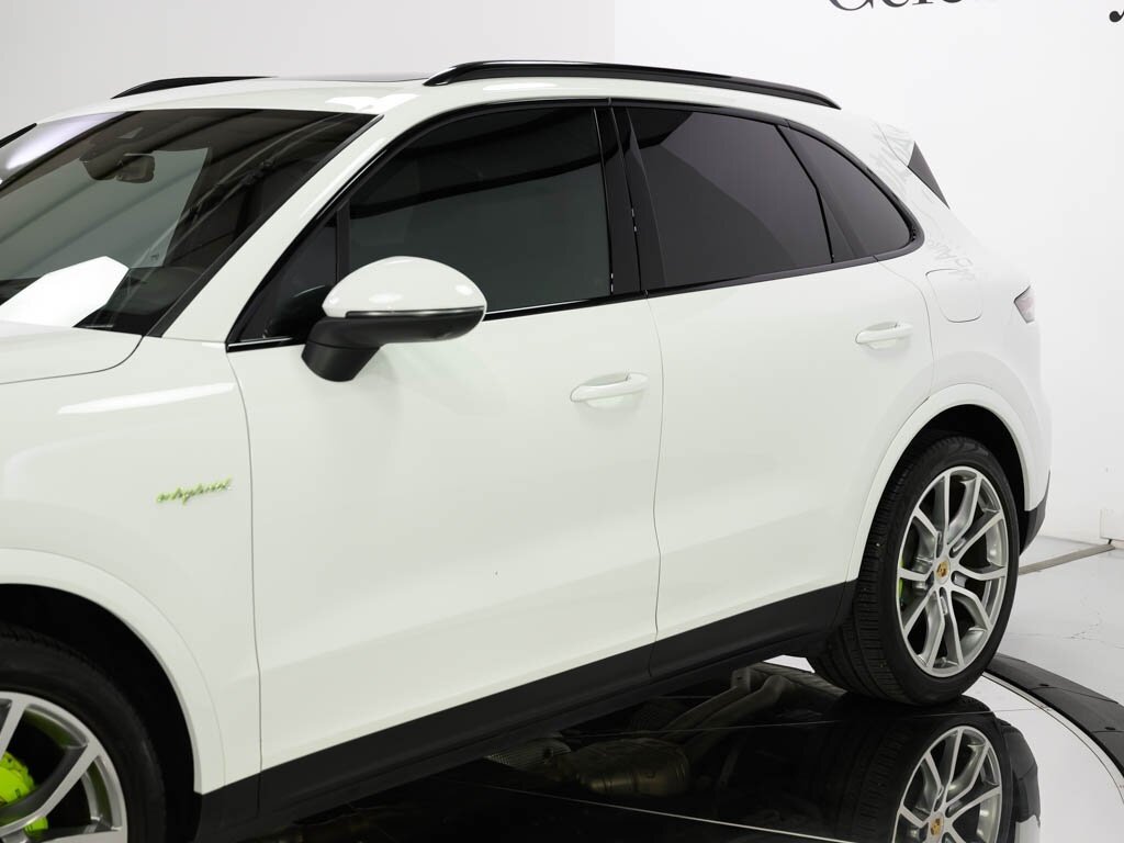 2023 Porsche Cayenne E-Hybrid $112K MSRP Premium Pkg Assistance Pkg - Photo 16 - Sarasota, FL 34243