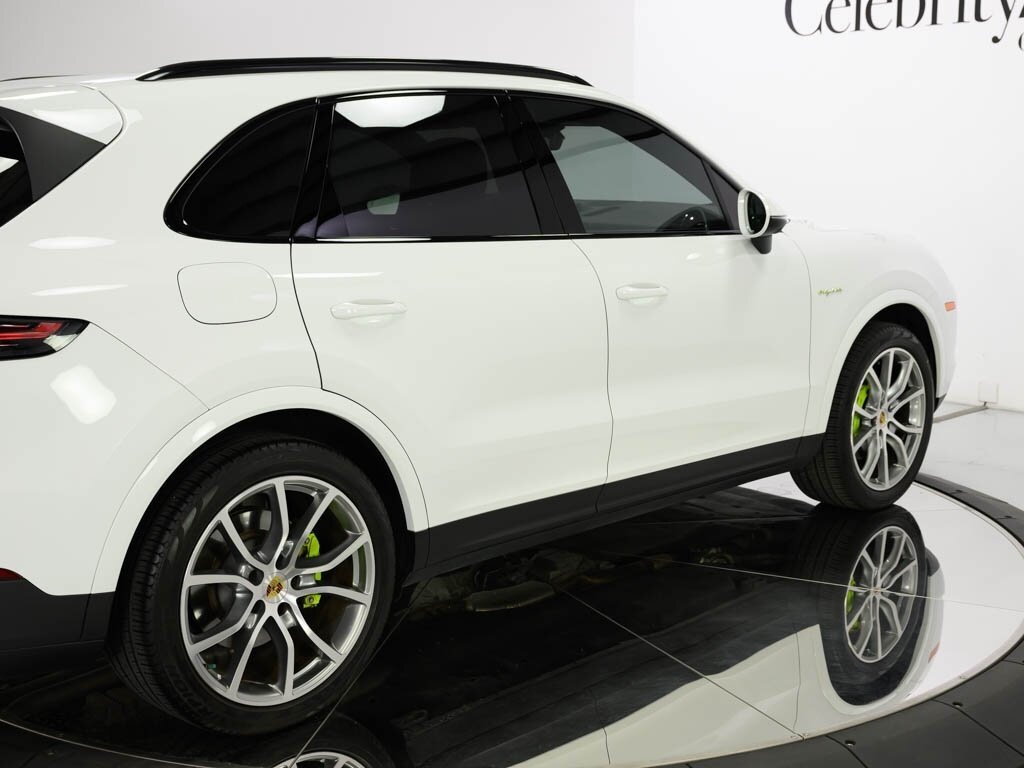2023 Porsche Cayenne E-Hybrid $112K MSRP Premium Pkg Assistance Pkg - Photo 24 - Sarasota, FL 34243