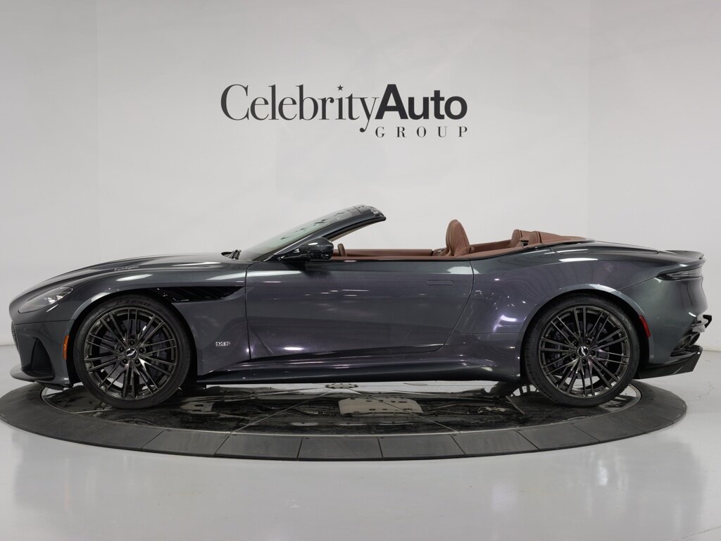 2021 Aston Martin DBS Superleggera Volante $361,386 MSRP   - Photo 7 - Sarasota, FL 34243