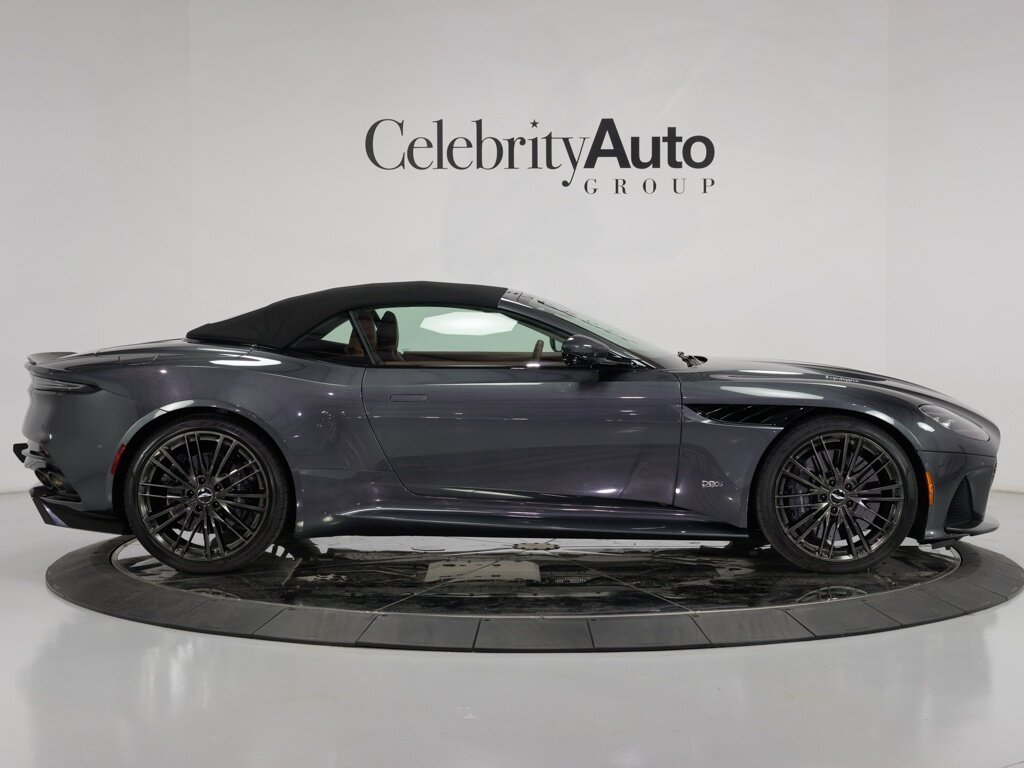 2021 Aston Martin DBS Superleggera Volante $361,386 MSRP   - Photo 16 - Sarasota, FL 34243