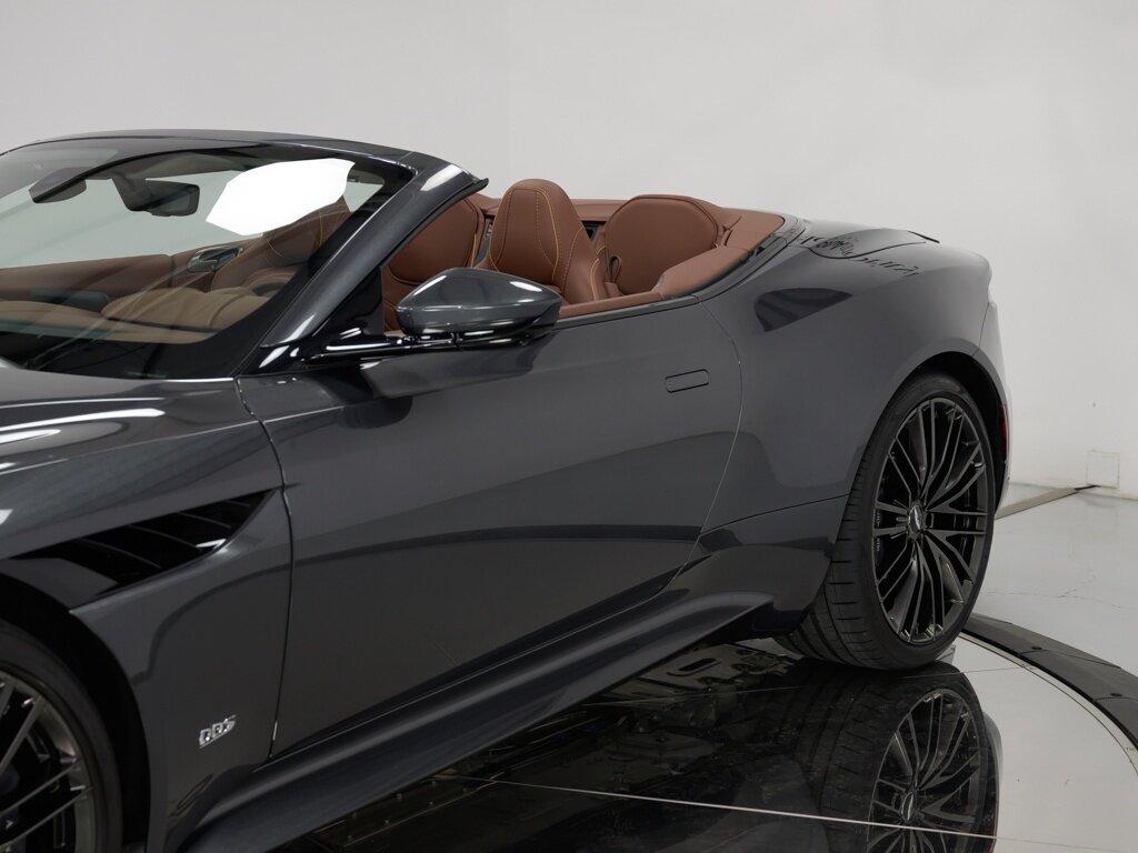 2021 Aston Martin DBS Superleggera Volante $361,386 MSRP   - Photo 25 - Sarasota, FL 34243