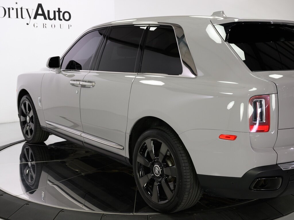 2021 Rolls-Royce Cullinan $389K MSRP Rear Theatre Configuration   - Photo 23 - Sarasota, FL 34243