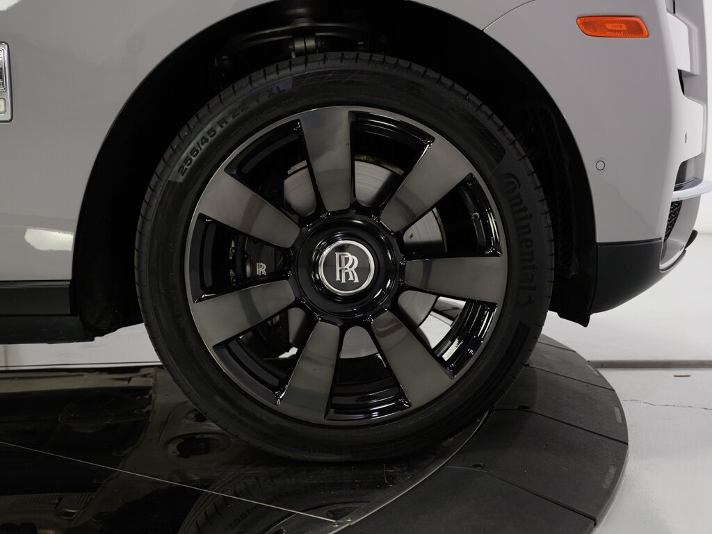 2021 Rolls-Royce Cullinan $389K MSRP Rear Theatre Configuration   - Photo 34 - Sarasota, FL 34243