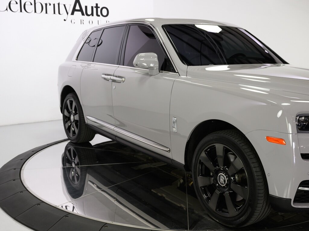 2021 Rolls-Royce Cullinan $389K MSRP Rear Theatre Configuration   - Photo 13 - Sarasota, FL 34243